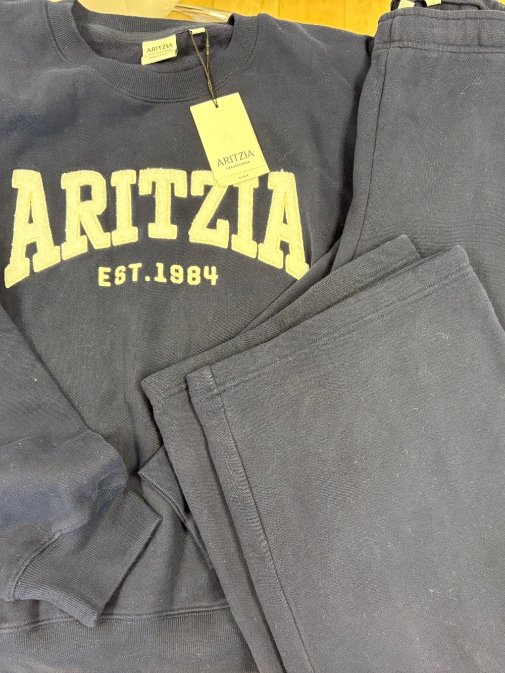 NWT admiral aritzia sweatfleece set